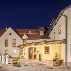 Zum Goldenen Kreuz *** Moosbach (Oberpfalz)
